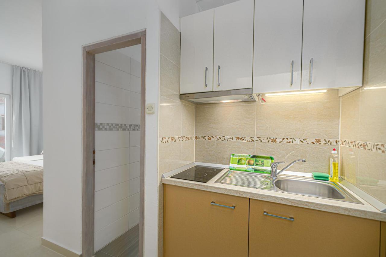 Studio Holiday Adriatic Pag Town Exterior foto