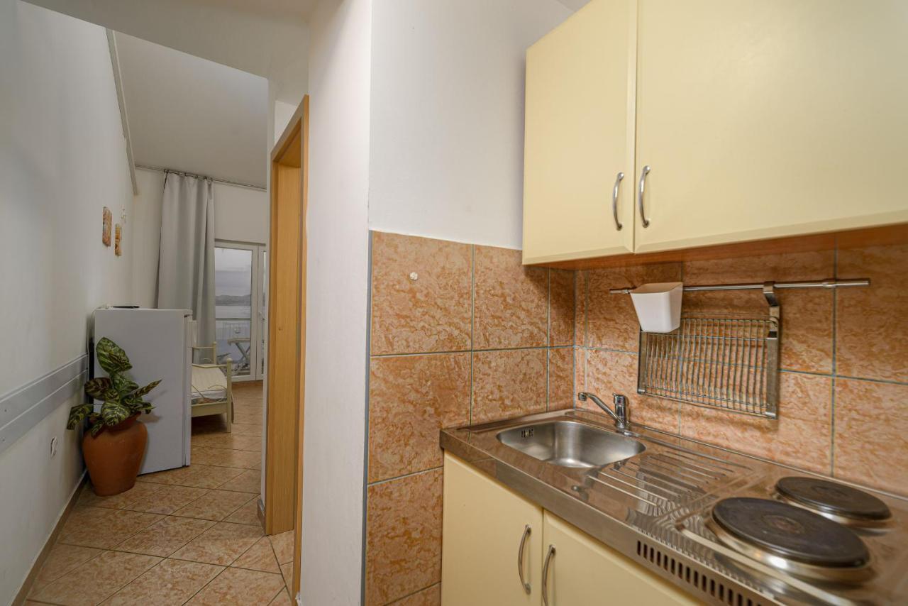Studio Holiday Adriatic Pag Town Exterior foto